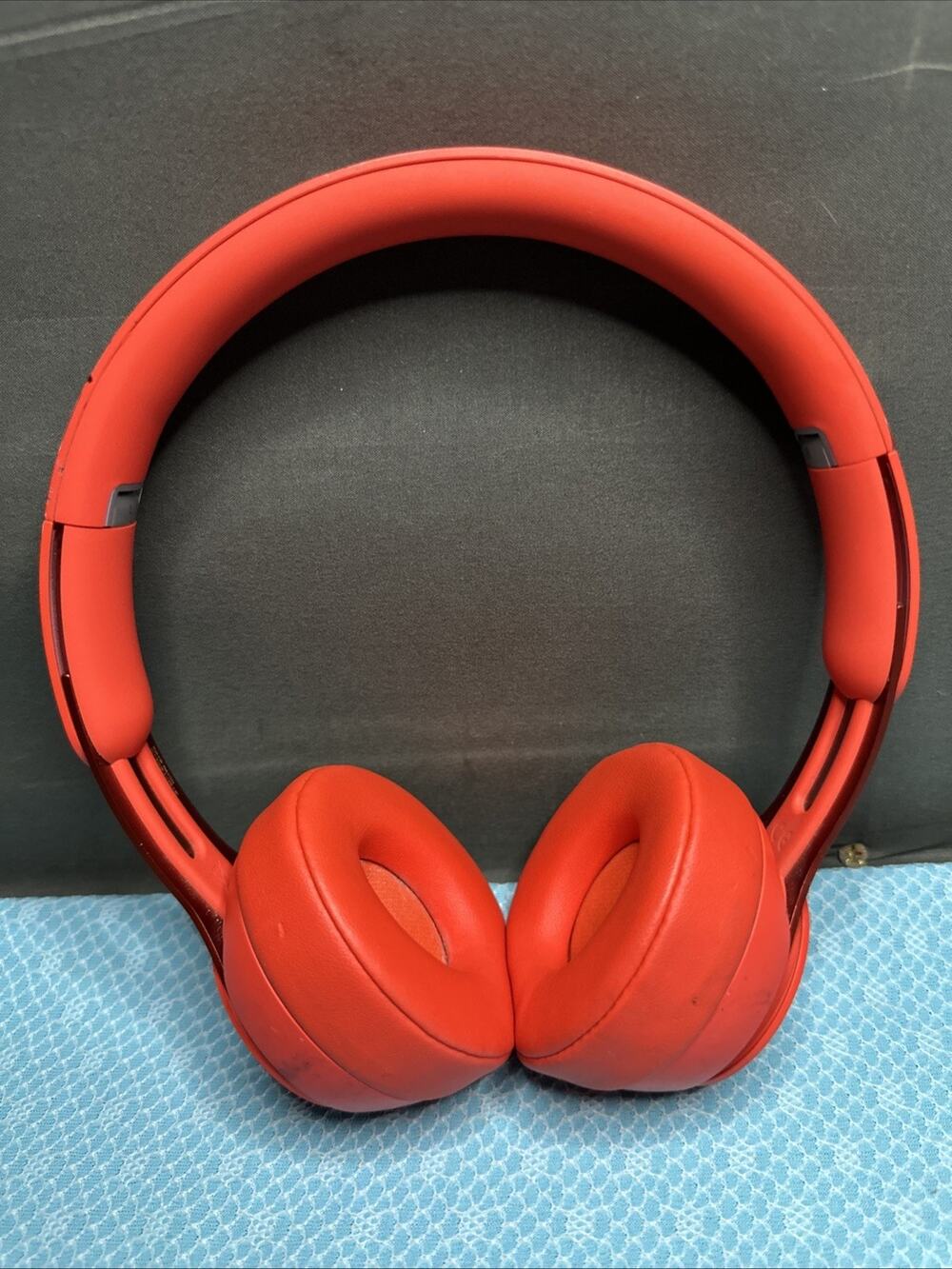 Beats Solo Pro Wireless On-Ear Bluetooth Headphones Red A1881 (Won’t Turn On)